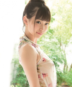 Mitani Akari
