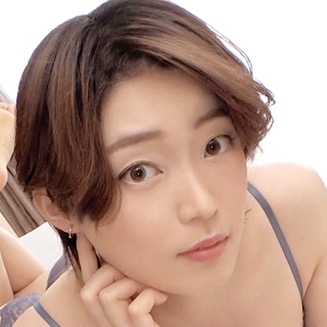 Beautiful Big-Titted Influencer