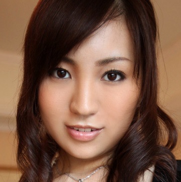 Hitomi Rina