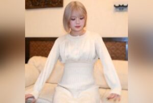 [FC2-PPV-4669361] Uncensored: beautiful fair-skinned girl with E-cup breasts returns by popular demand for swallowing and two creampies