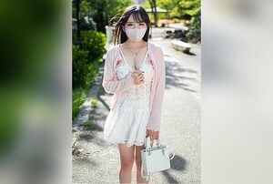 [FC2-PPV-4750833] First-time filmed student Rise-chan: fair skin, perky breasts, and a raw creampie after hearing her genuine orgasm moans