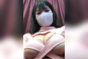 [FC2-PPV-4770685] 20-year-old idol gets her I-cup breasts oiled up: first nipple orgasm and deep creampie impregnation, bonus oil titjob