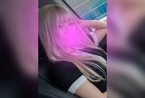 [FC2-PPV-4801410] Bankrupt gal president Ren gives car blowjob and swallows every drop