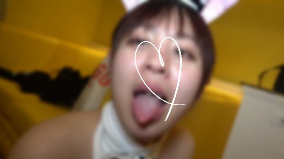 fc2-ppv-1728144-cute-girl-takes-it-raw-and-deep-inside