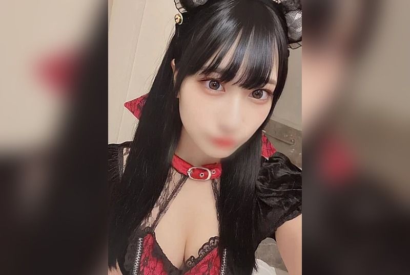 fc2-ppv-4851509-legendary-beauty-s-first-cosplay-session-ending-with-a-massive-facial