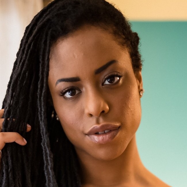 Kira Noir