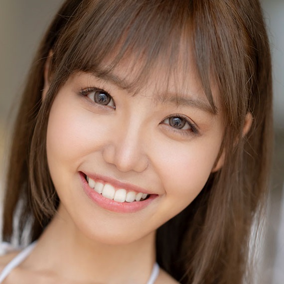 Mizuki Aina